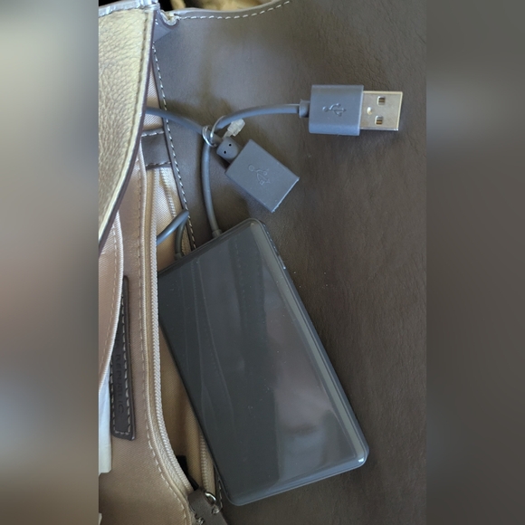 Banana Republic NWT leather clutch silver bag formal bridal wedding casual PROM - Picture 2 of 5